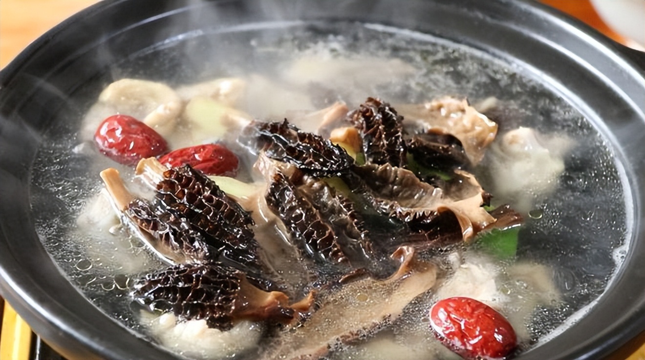 如何熬制菌汤养生汤,如何煲菌汤才好喝又营养