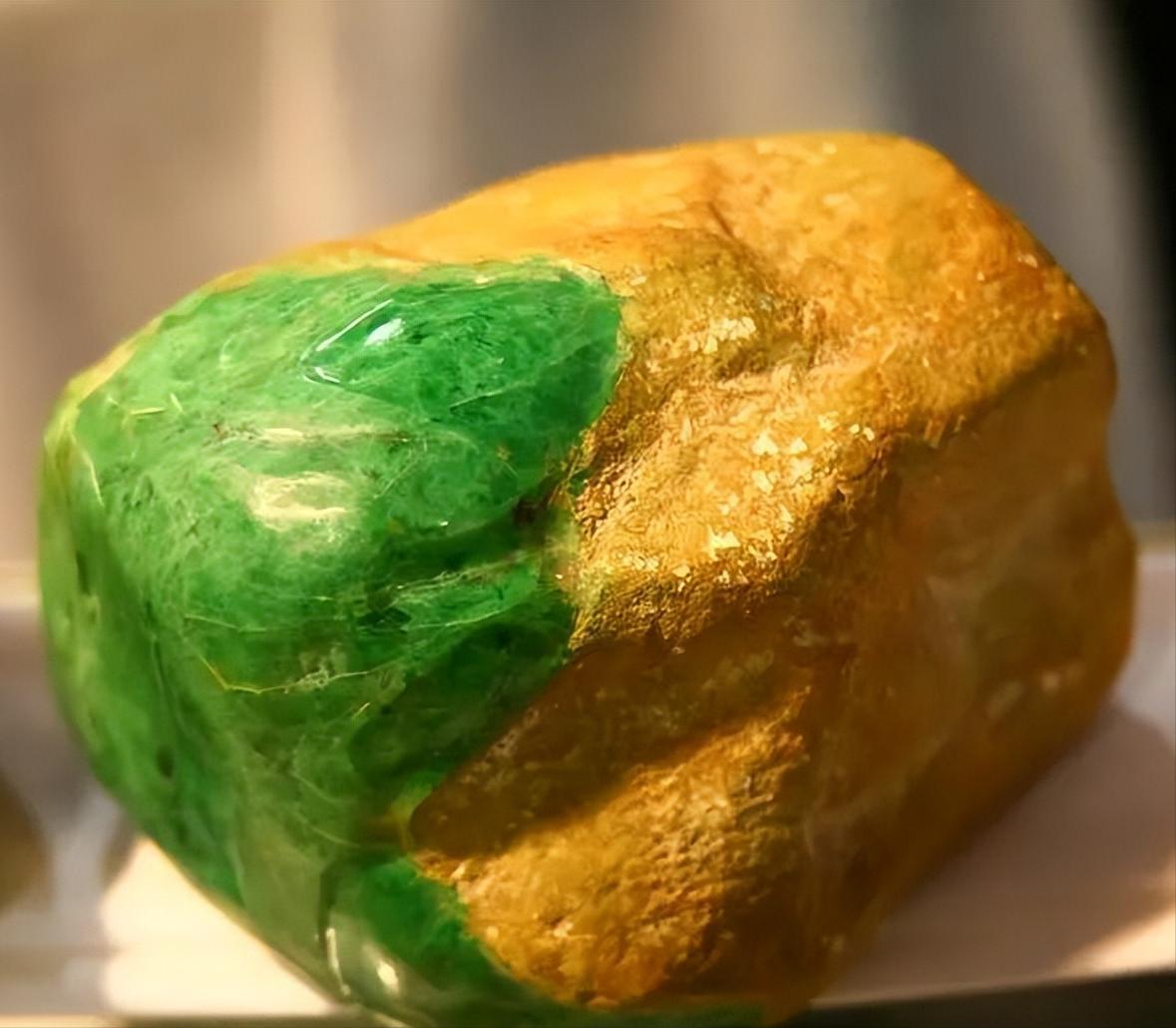 直播买翡翠原石是诈骗吗,直播间买翡翠被骗了怎么追回