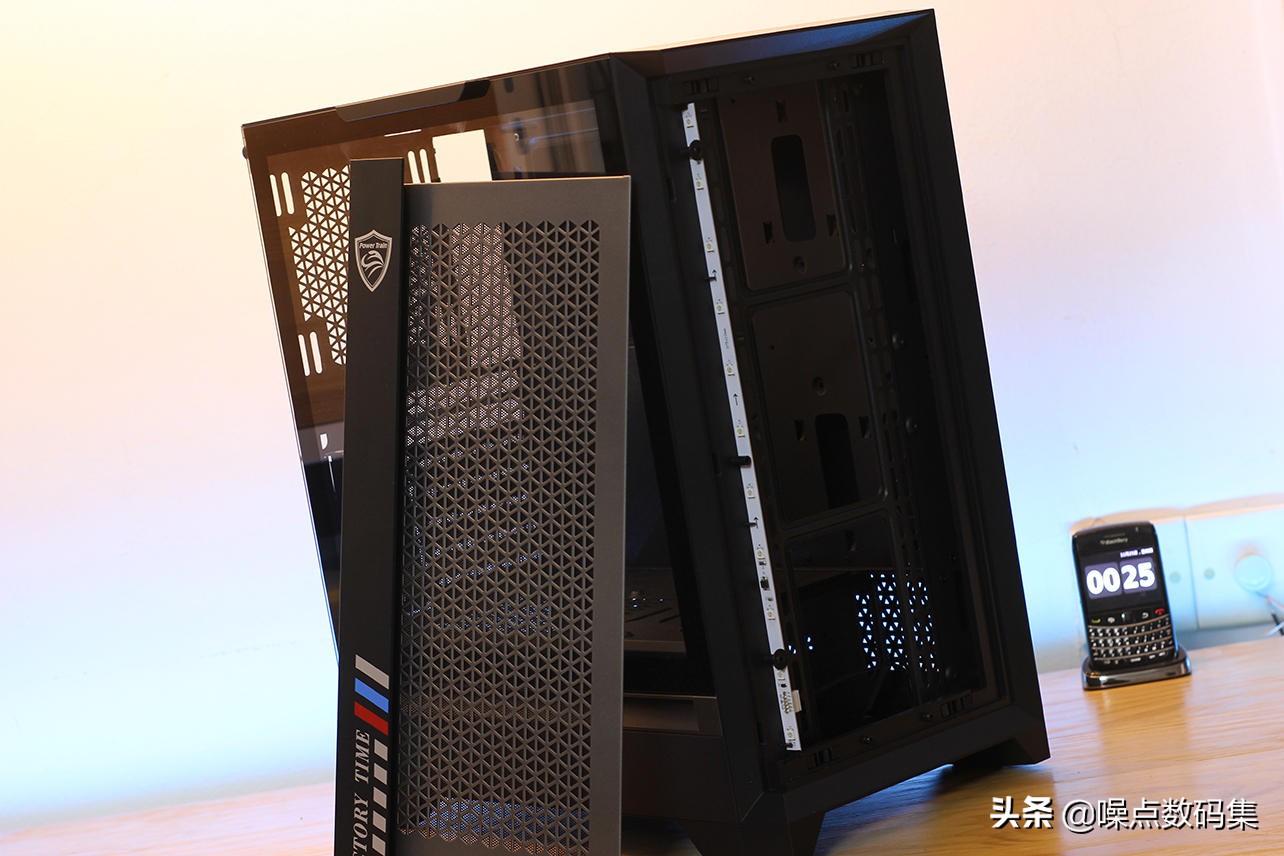 钛3080机箱,价格便宜但是散热很好的机箱