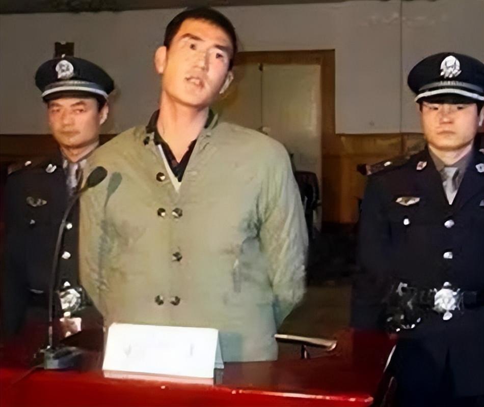 回顾变态掏肠恶魔:专挑少女*体下**掏出肠子,缠住脖颈,惨绝人寰!