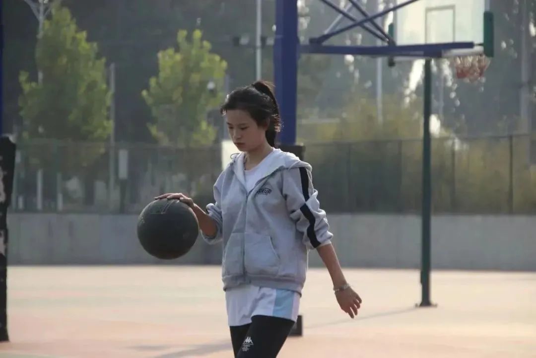 你的出现惊艳了时光温柔了岁月,一个惊艳了时光一个温柔了岁月