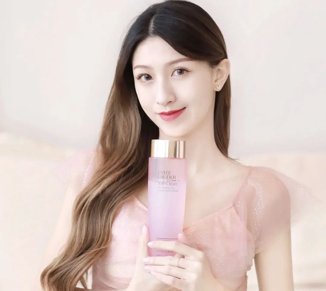 雅诗兰黛第二代粉水适合什么皮肤,雅诗兰黛大粉水适合哪个年龄段