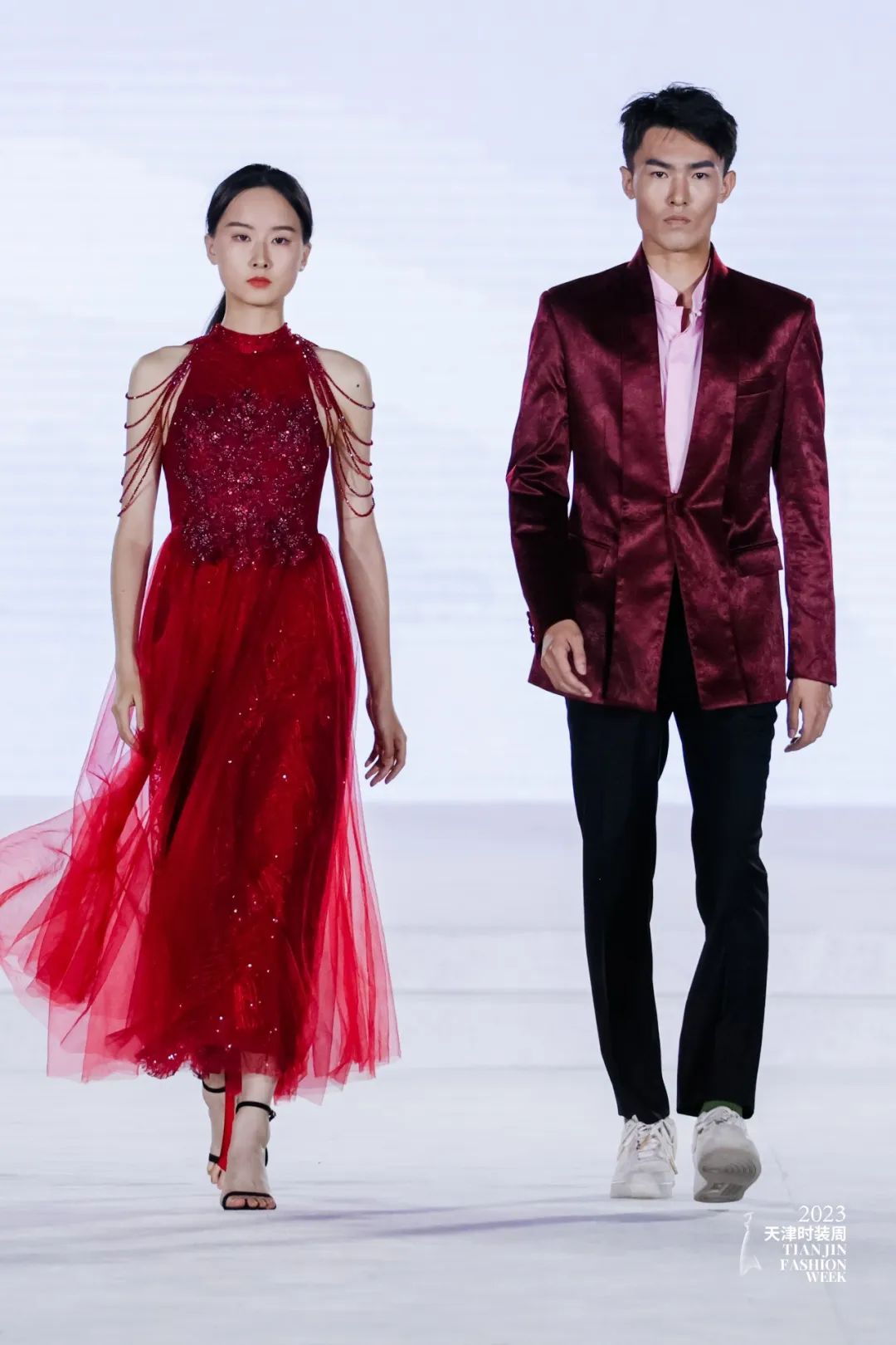 天津皮尔卡丹时装周,同心筑梦新征程天津