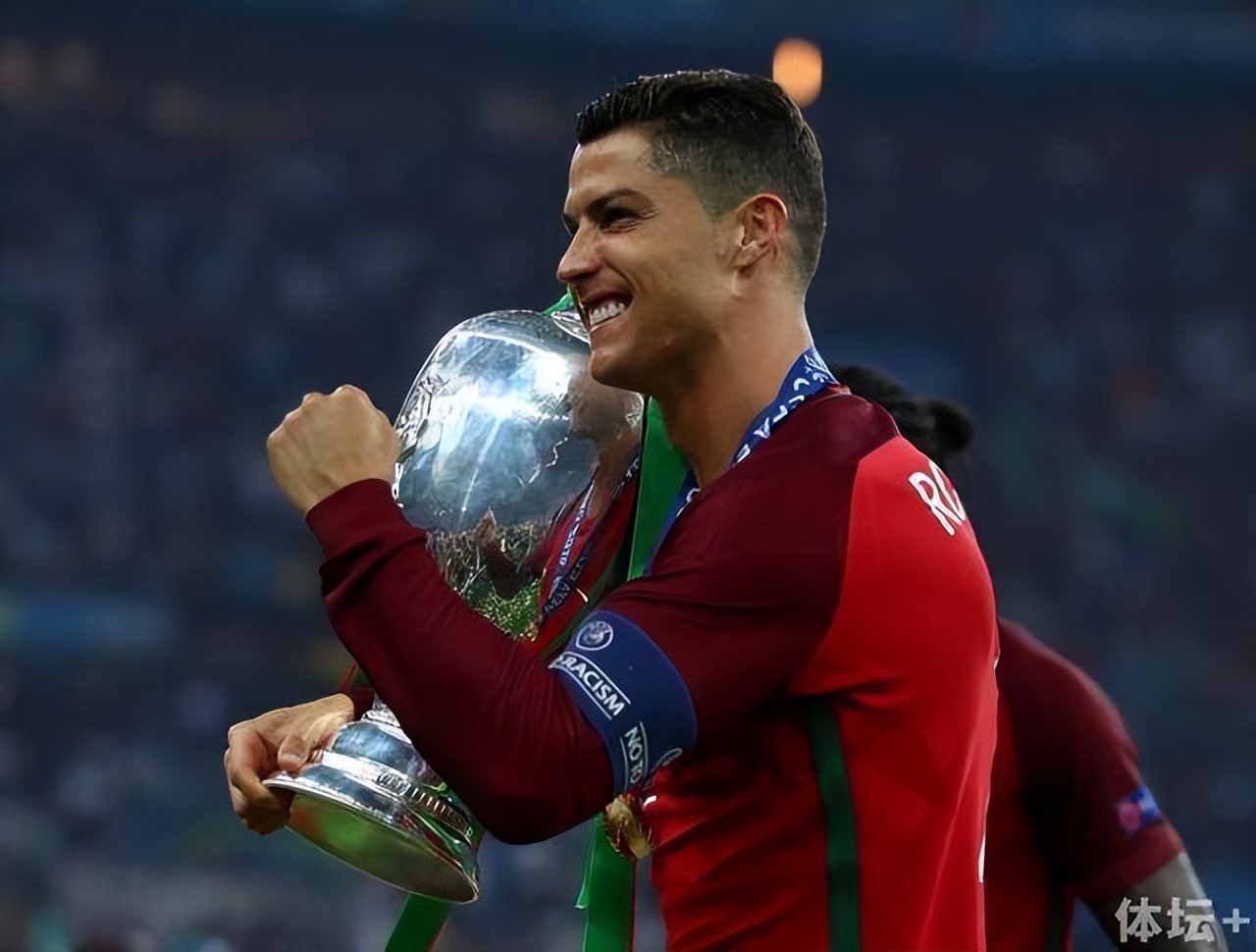 2022年的c罗和2014年的梅西,2016c罗梅西数据