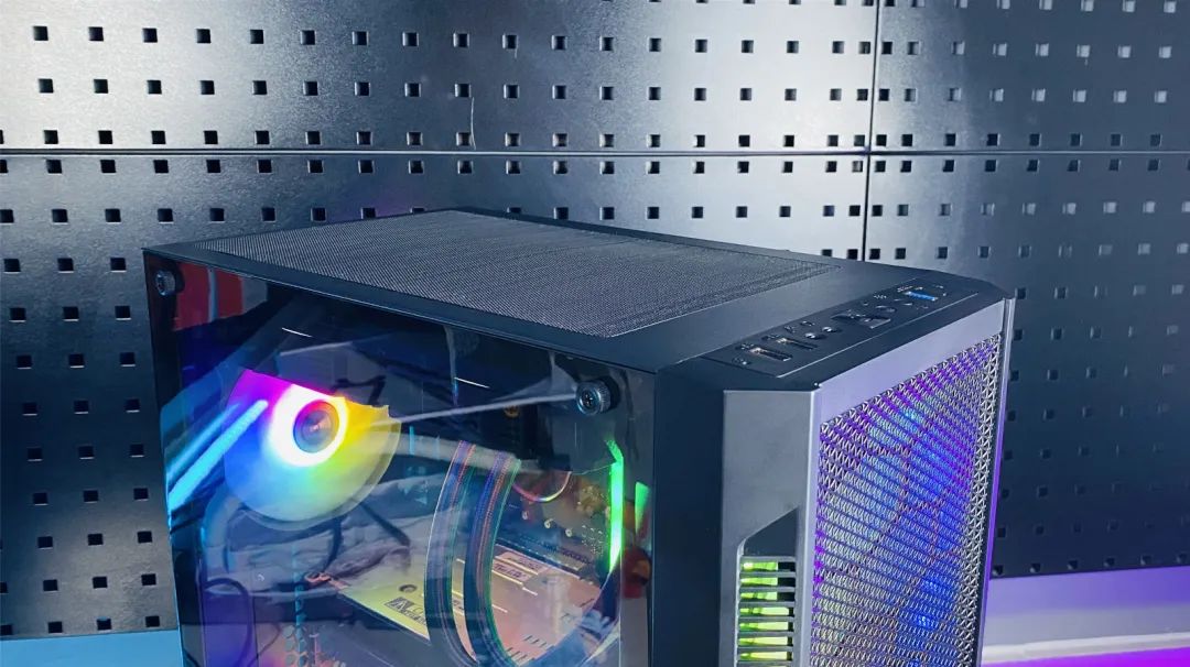 该怎么买适合自己的机箱,散热好的机箱怎么选