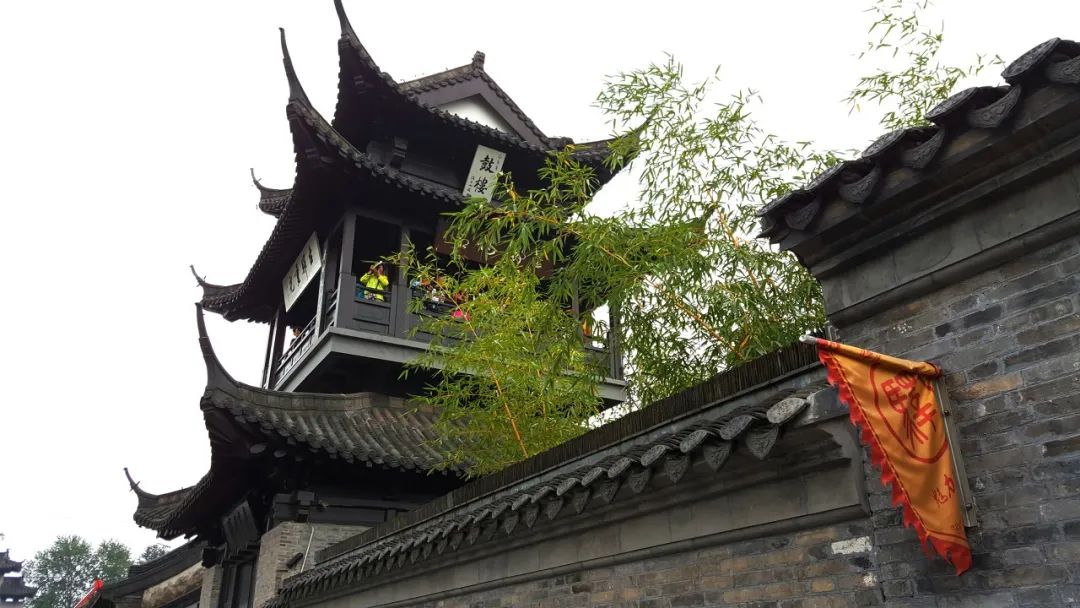 这个生活很慢,美食“泛滥”的小城藏不住了