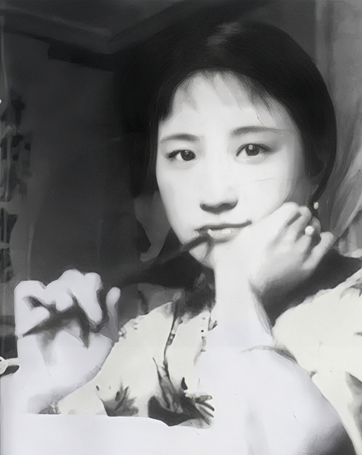 陆小曼死后骨灰都无人认领,陆小曼死后的葬礼