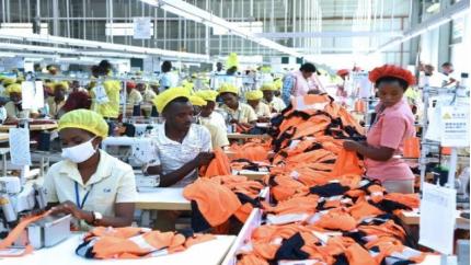 中国旧衣在非洲遭疯抢！日产600万件，旧衣回收或带动千万产业？