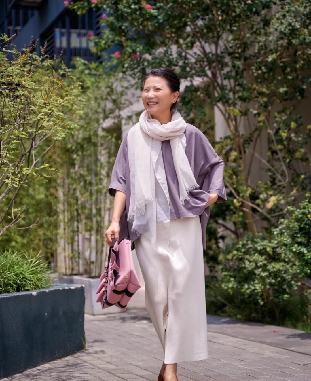 适合50岁女人的发型减龄又洋气,50岁减龄发型女2020流行发型