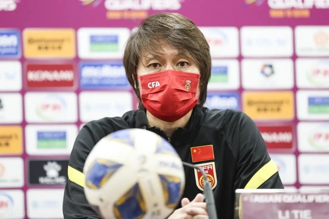 李铁调入国家队的守门员董春雨,李铁再招两名前国脚