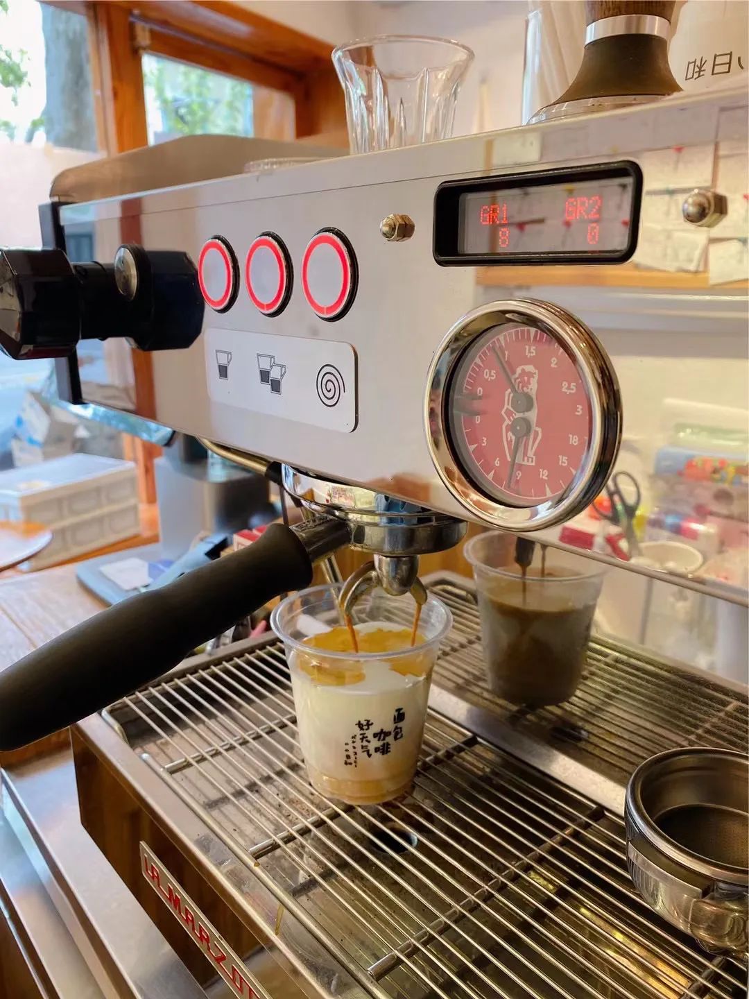 疫情下艰难生活的打工者,疫情下艰难生存的90后创业者