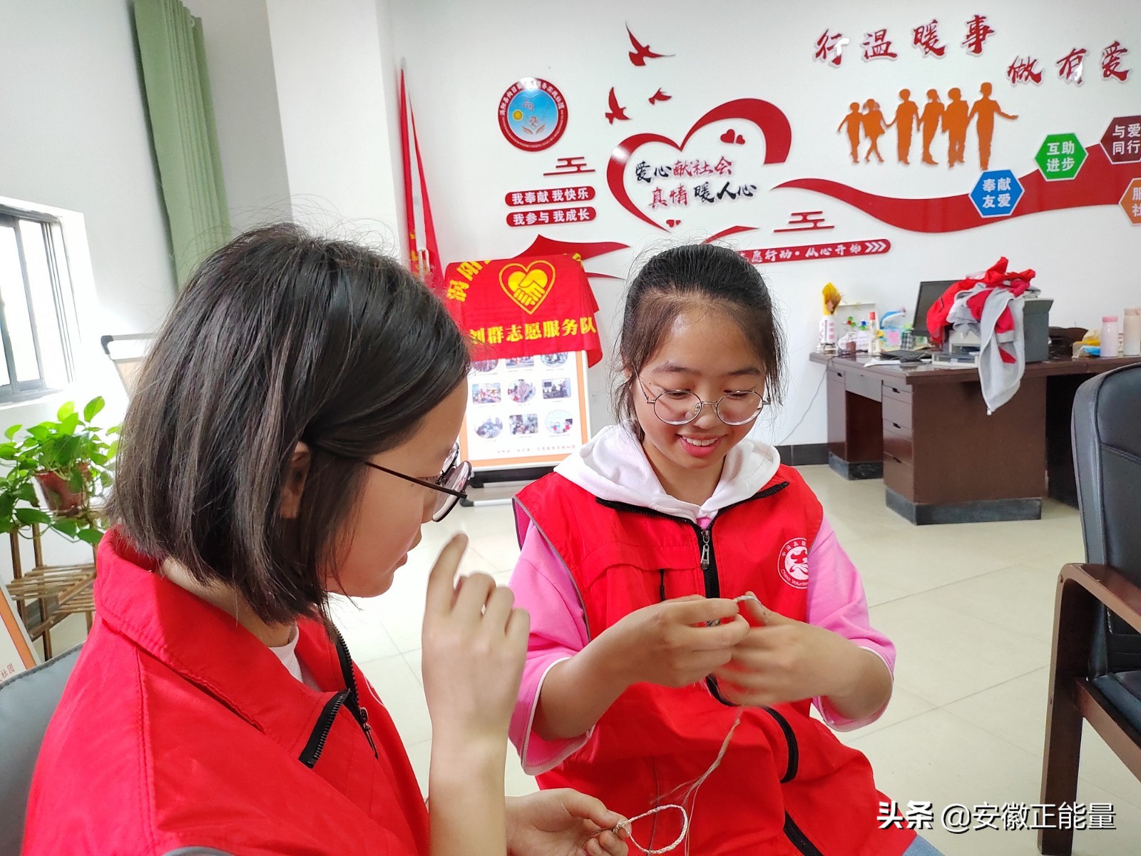 五彩手绳女款端午脚链,带木莲蓬的端午五彩手绳