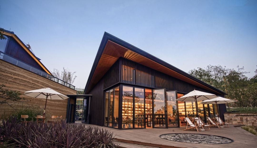 遇间播报|莫干山必睡六大美宿！看山看水看云看日出，优哉游哉~