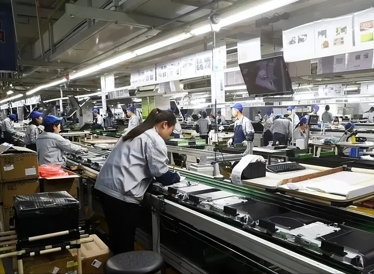 同为共产主义国家转型，为何中国成功崛起俄罗斯却失败了？