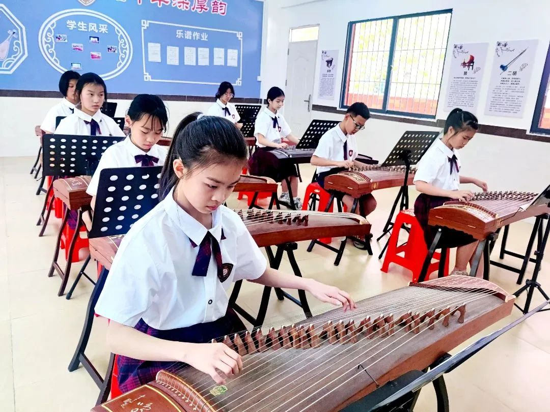 石碣镇四海学校招生电话,东莞石碣四海学校最新视频