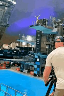 全红婵夺冠反映的人性真相,全红婵夺冠父亲高兴的全过程