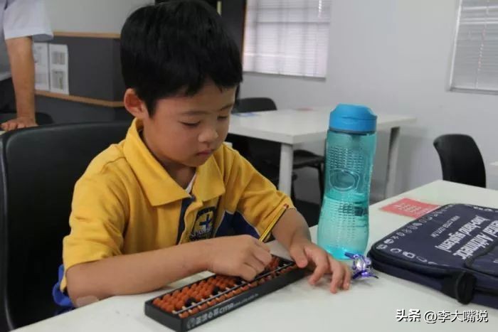 内蒙6岁天才女孩特招入伍,蒙古6岁女孩破格入伍
