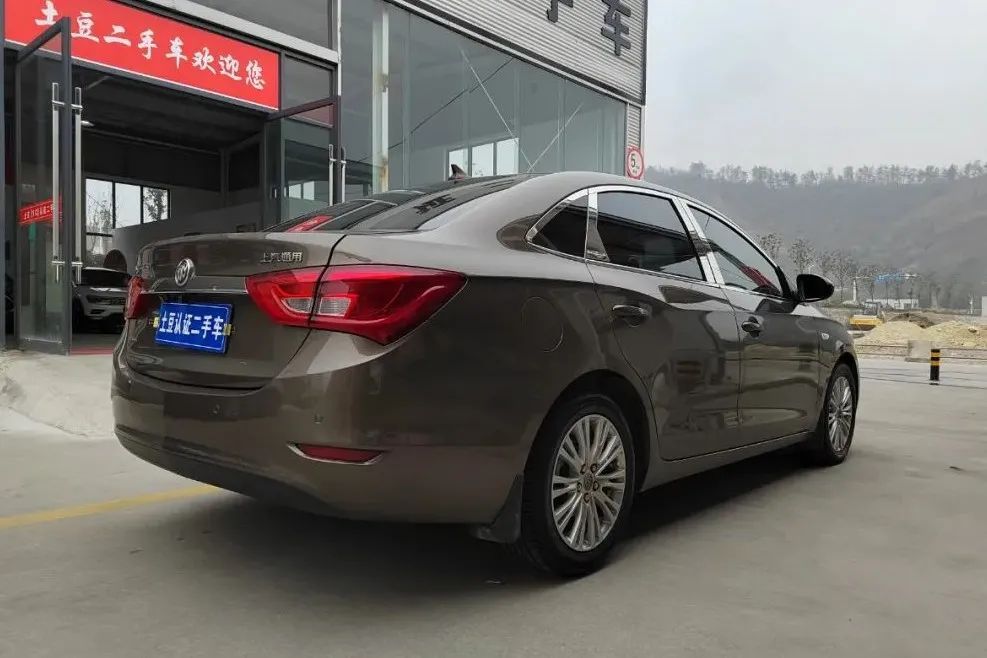 十堰龙信国际汽车城在哪里,十堰龙信国际汽车城二手车厢货车