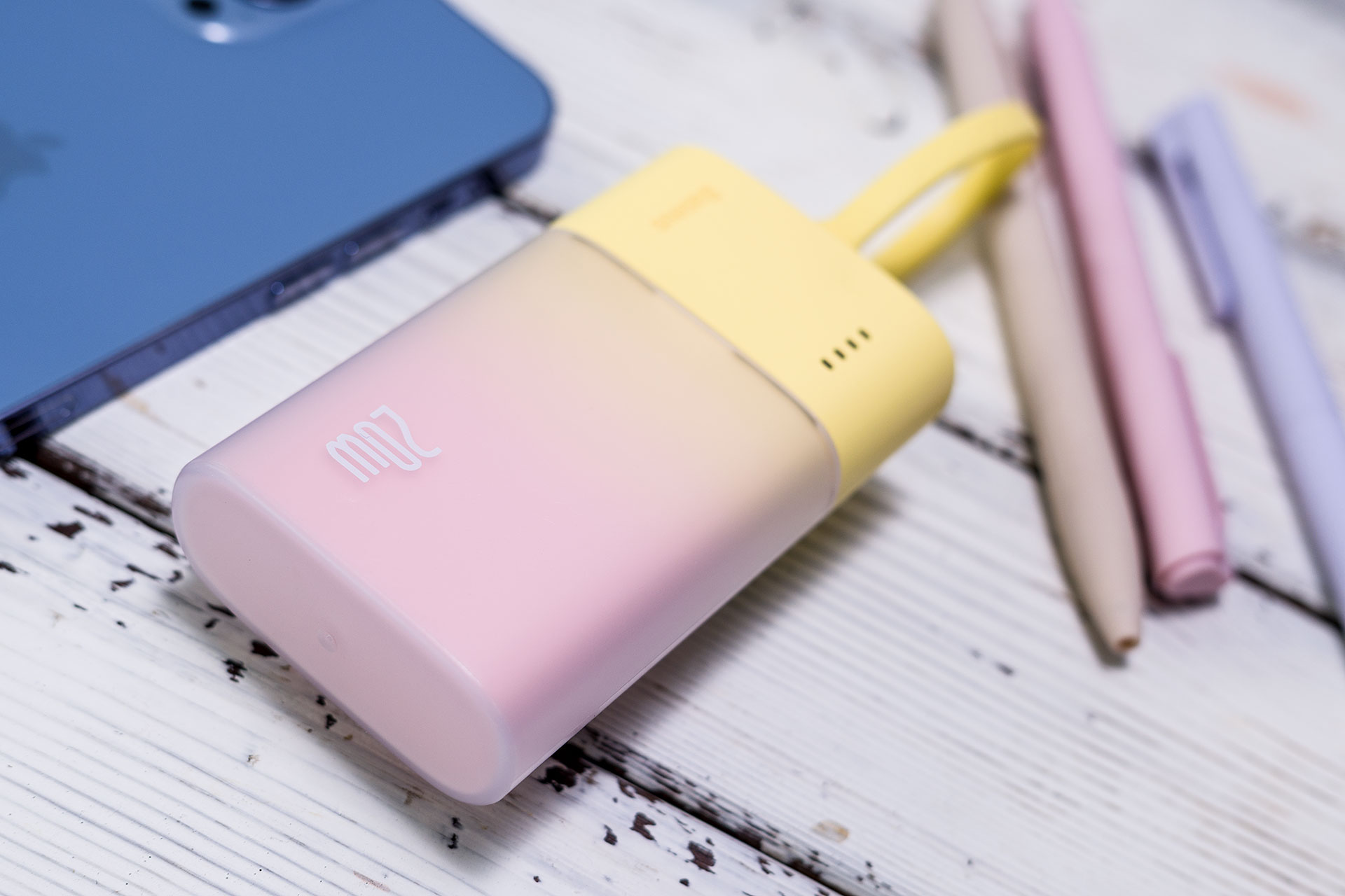 大容量快充移动电源随身携带,便携带线充电宝倍思