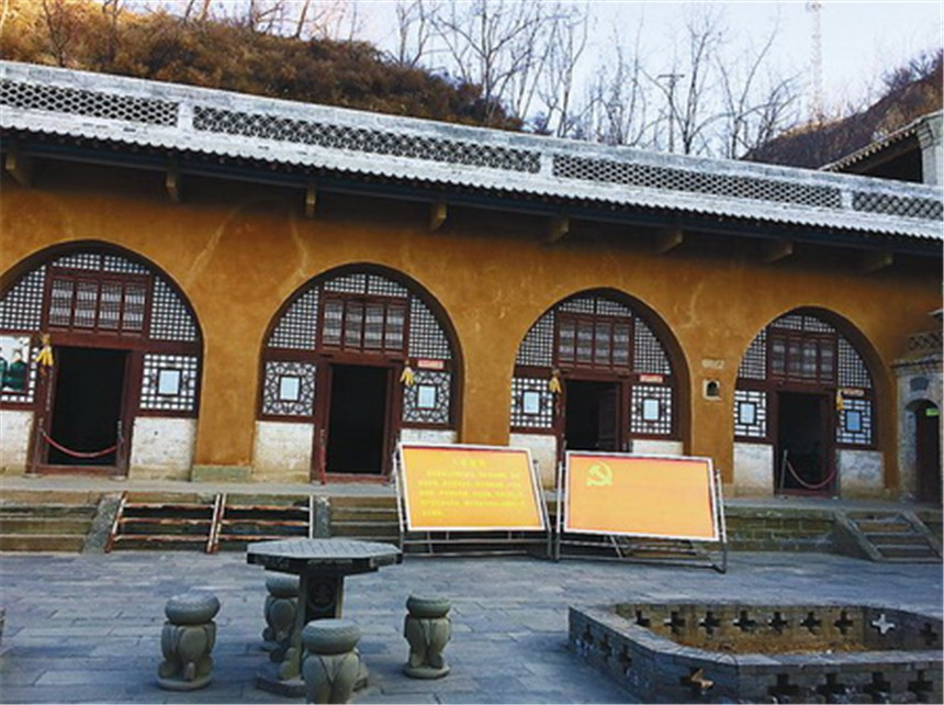 毛主席想参观佳县白云庙，李银桥强烈反对：“迷信”有啥好看的？