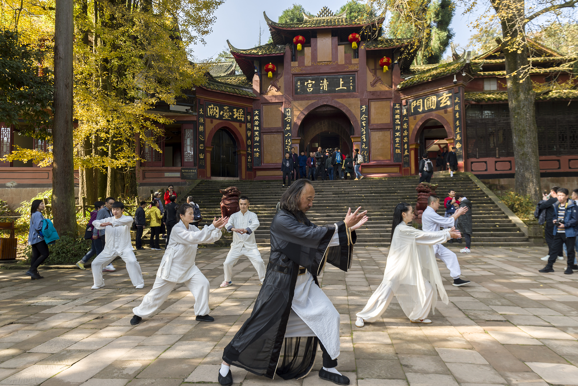 躺平的尽头是出家？毕业生想去道观工作，得先看看自己够不够资格