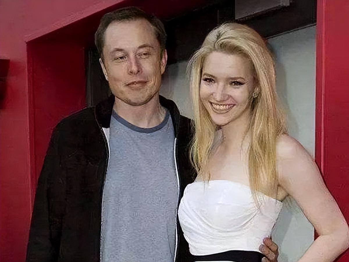 马斯克人生经历图片,马斯克的最新情感状况