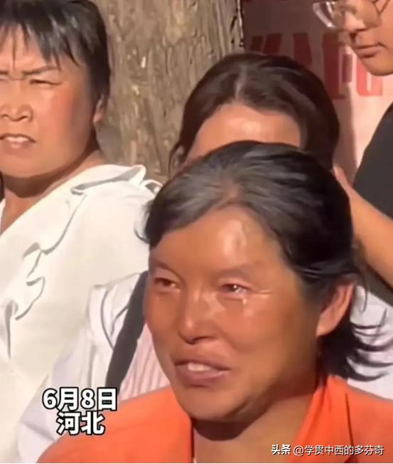 最美环卫工妈妈的儿子考了多少分,最美妈妈环卫工儿子上什么大学