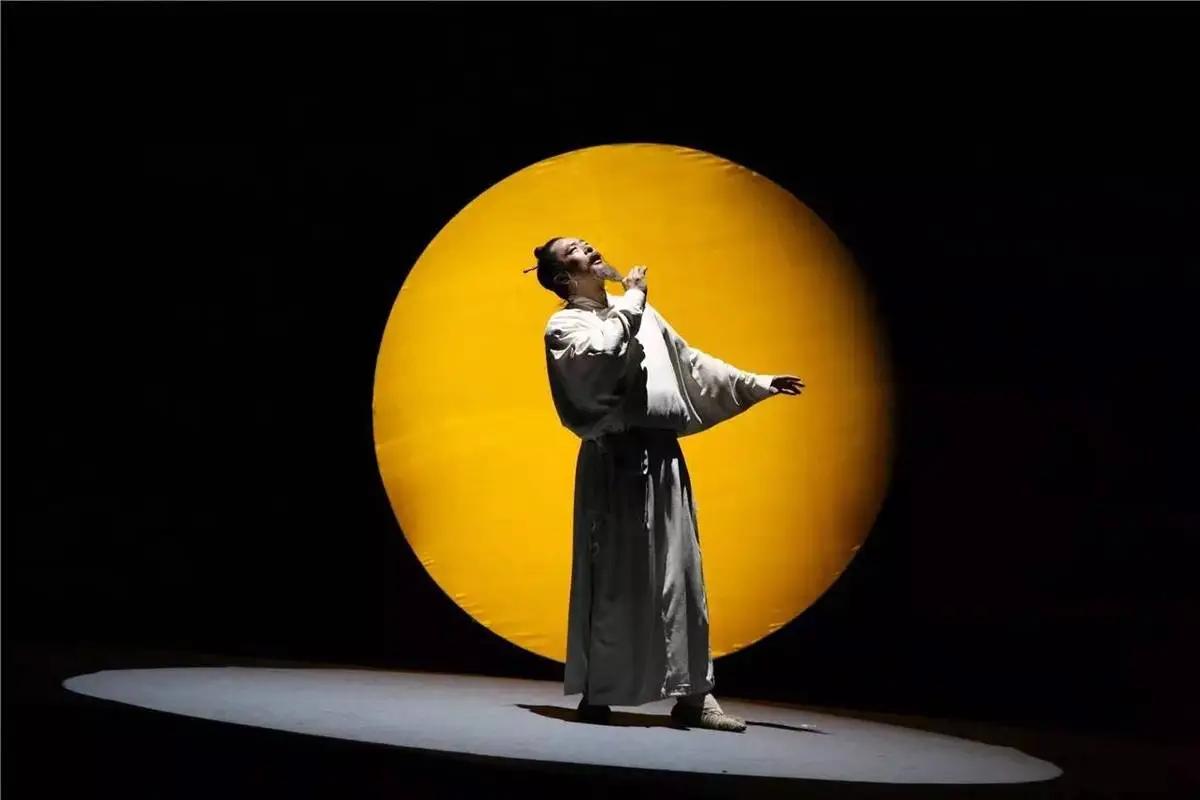 李白山水诗与现代精神,李白的山水诗风格赏析