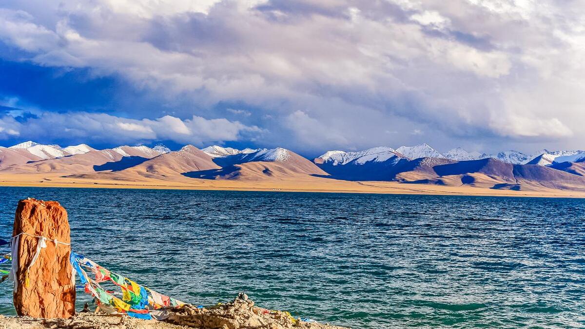 藏山旅游跟团,藏西和藏东哪个适合旅游