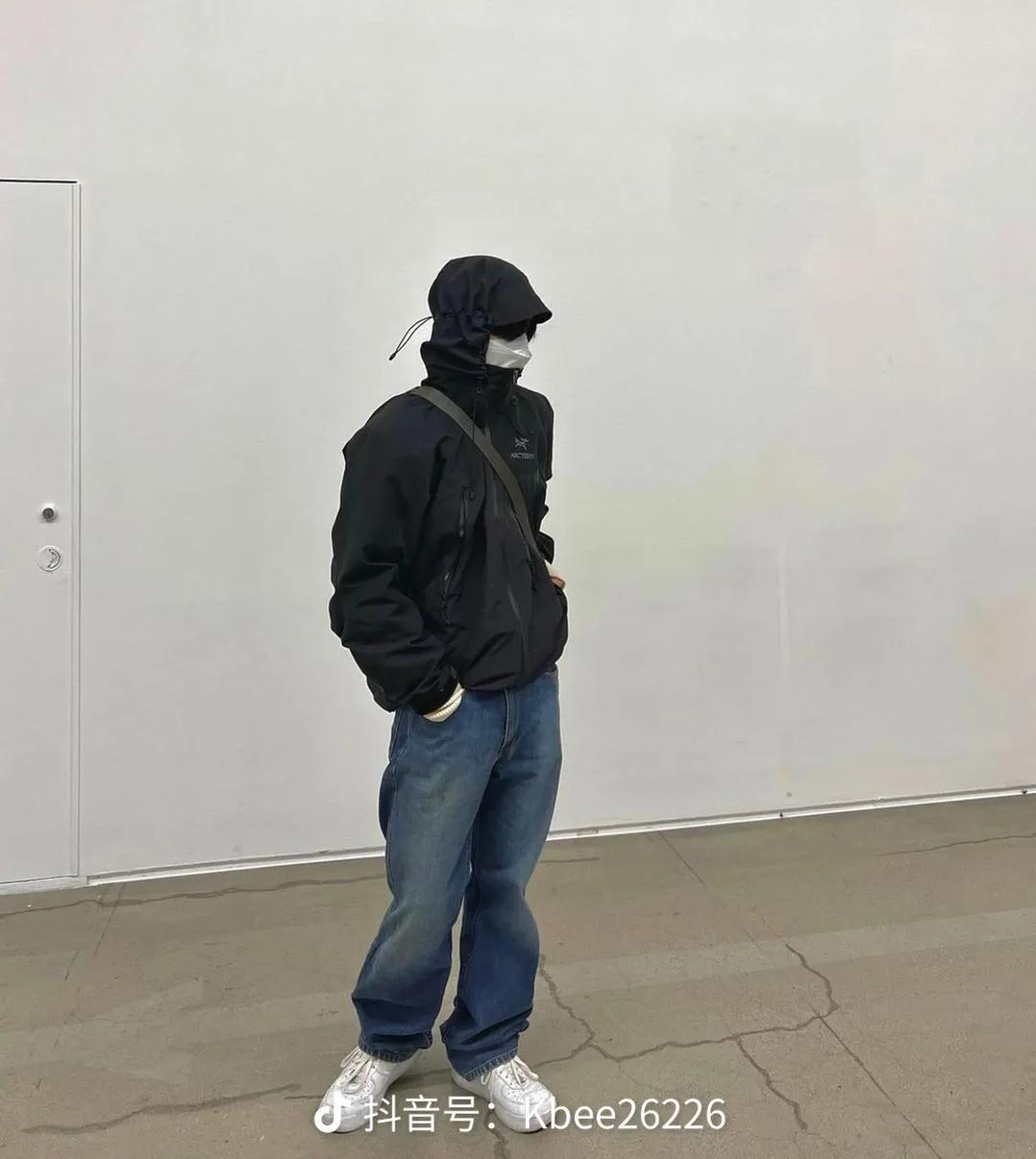 始祖鸟户外品牌,始祖鸟是哪个国家品牌最贵