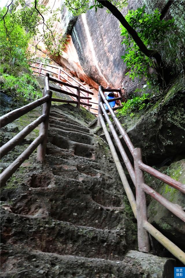 韶关最著名的山,韶关丹霞地貌在仁化县吗
