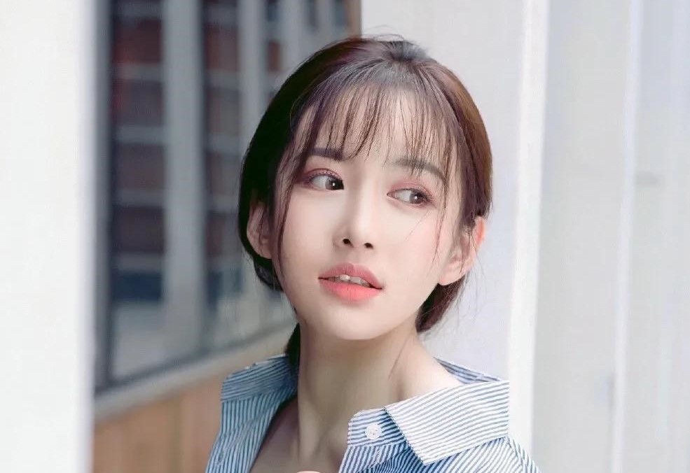 不认识怎么和刚加微信的女生聊天,女生加我微信却不谈恋爱