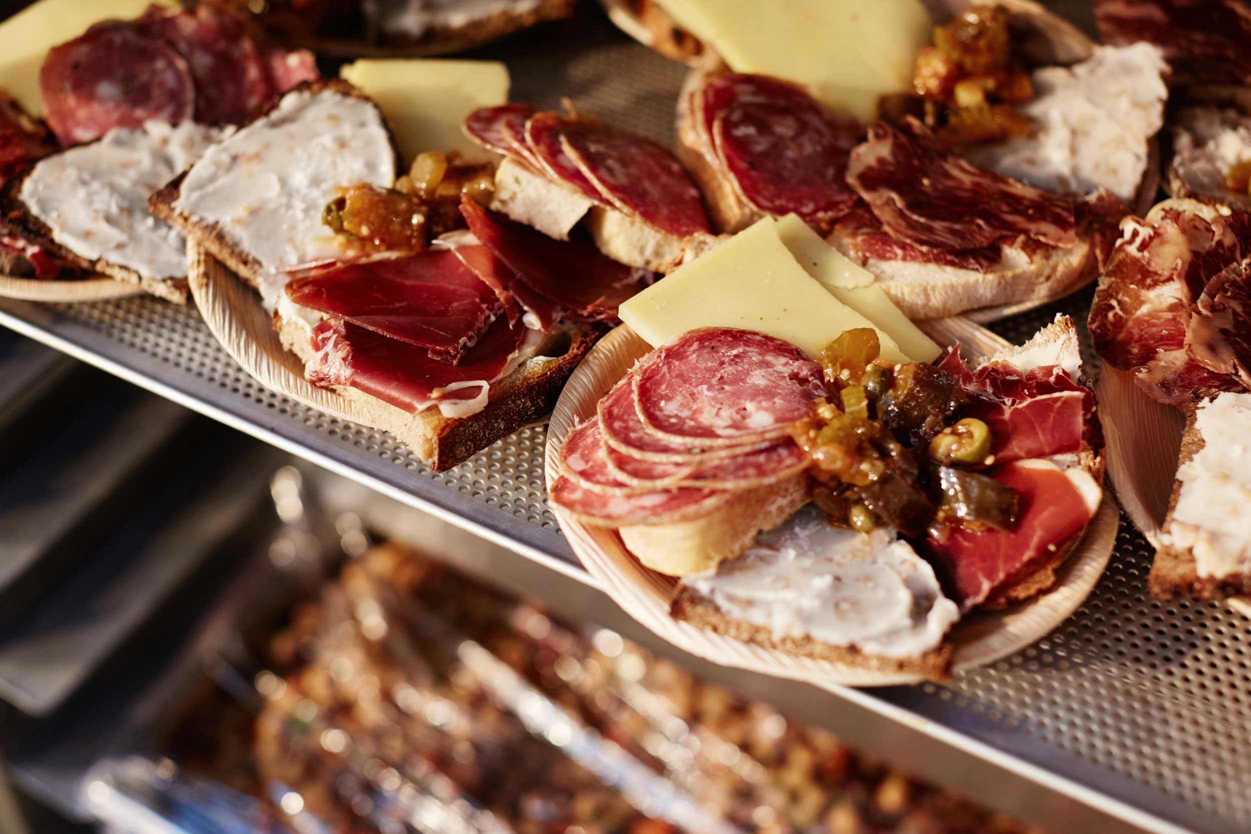 德国人的酸菜和香肠 (香肠德国美食)