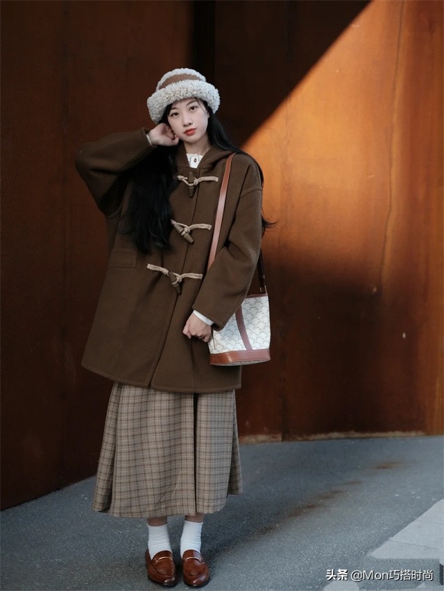 为什么一戴帽子头就难受,为什么一戴帽子就丑