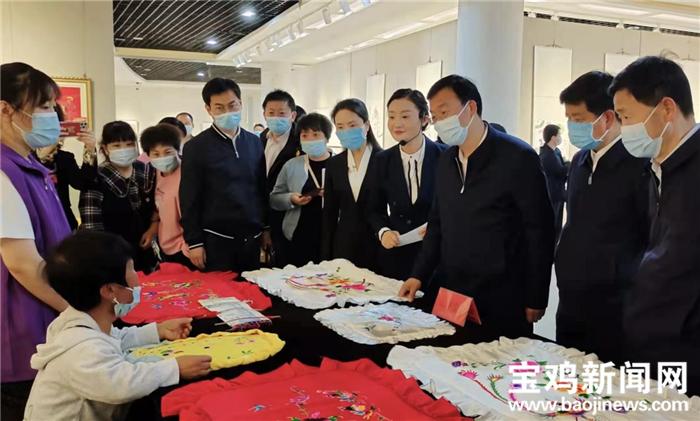 璁╁叧鐖辩殑闃冲厜娓╂殩姣忎竴浣嶆畫鐤句汉,璁╁叧鐖辩殑闃冲厜娓╂殩姣忎竴涓畫鐤句汉