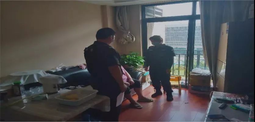 杭州小伙与“女友姑妈”同居4年后，发现姑妈就是自己的女友