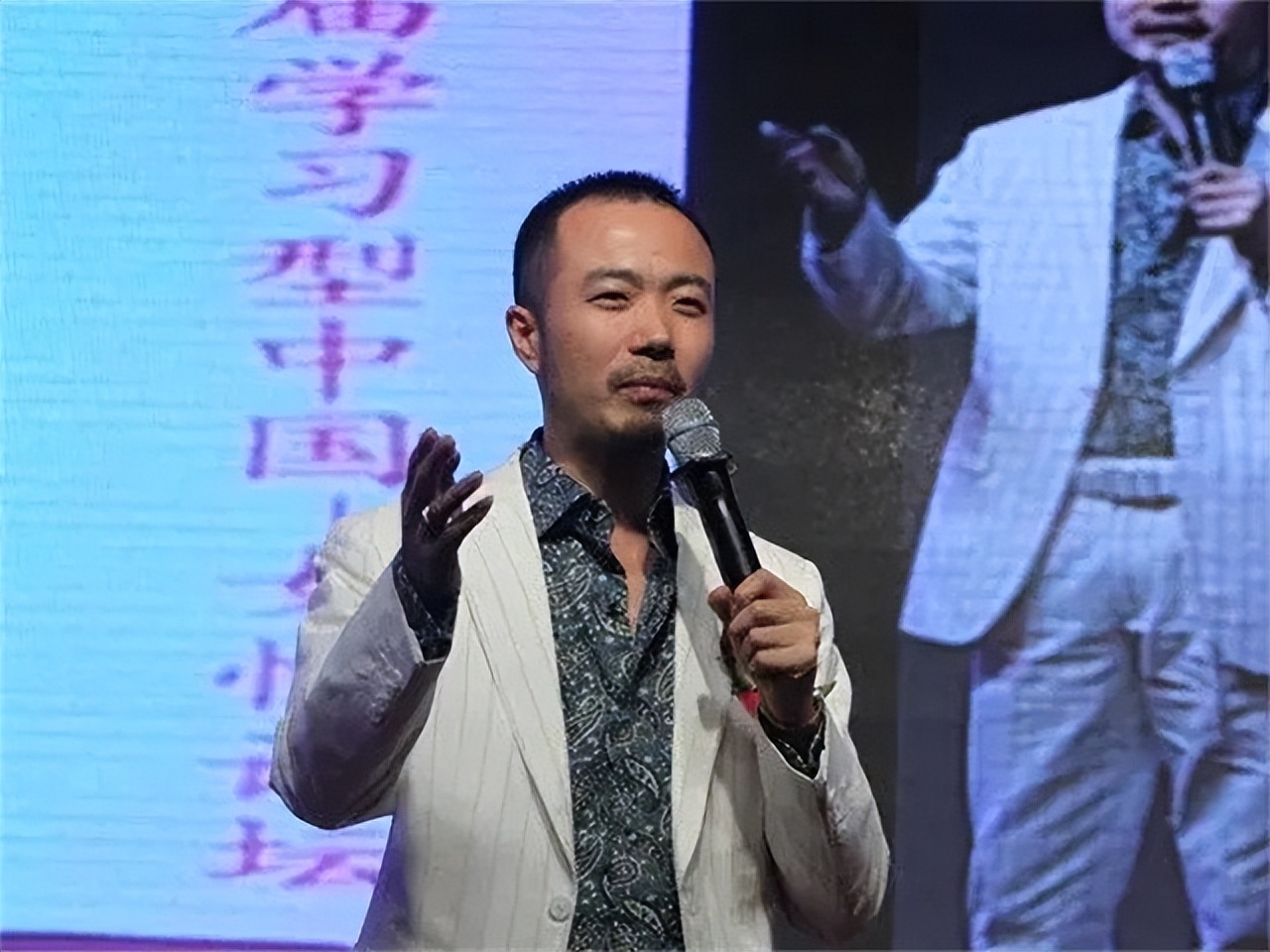 俞凌雄资助学生,俞凌雄成长全过程