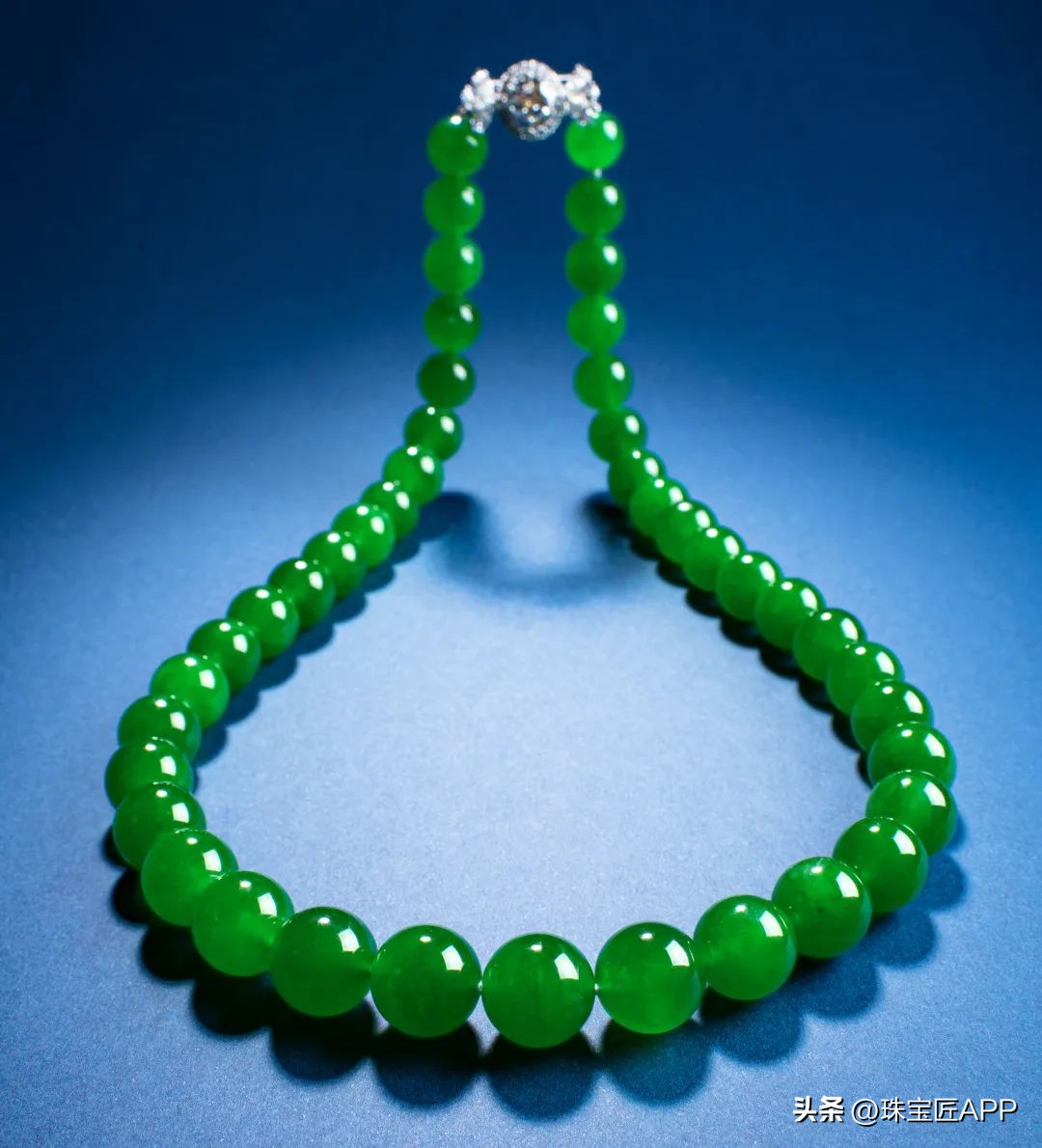 翡翠的3分钟了解翡翠价格行情,近十年翡翠价格的走势