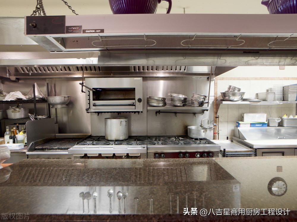 厨房比较阴暗不通风对身体有害吗,厨房不通风有哪些危害