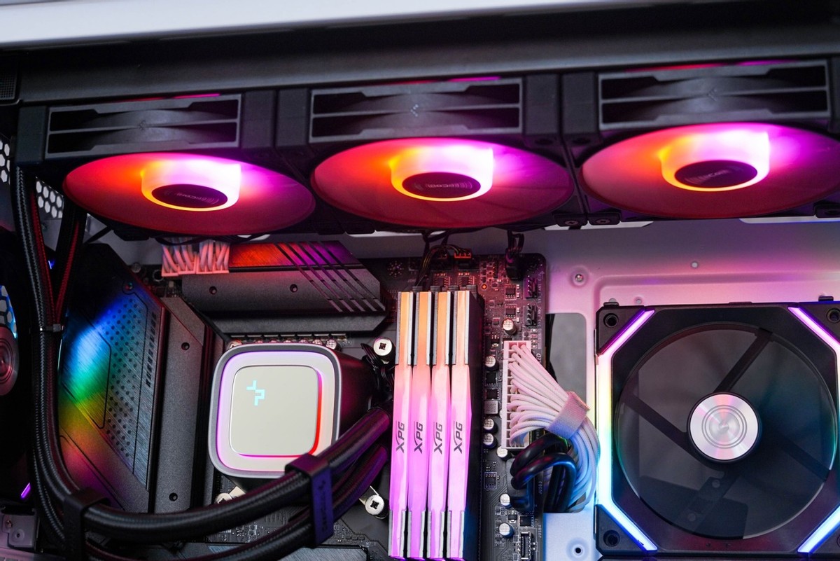 九州风神冰堡垒360青春版水冷测评,九州风神堡垒240rgbv2水冷散热器