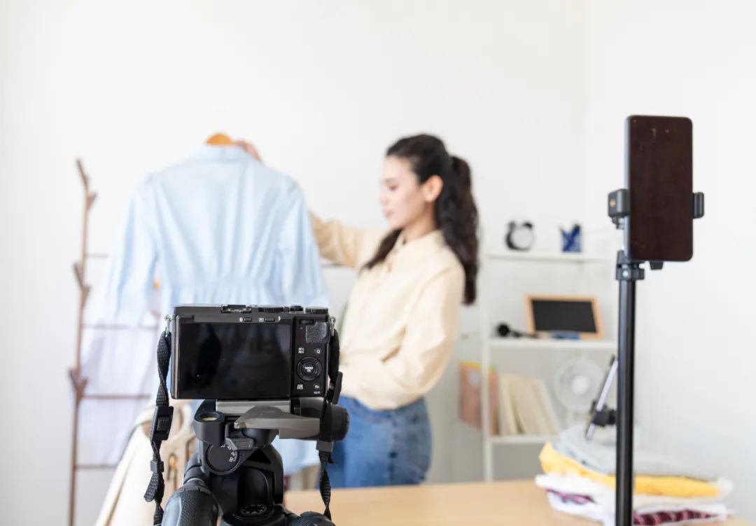 商场衣服为什么这么贵,谁买得起啊