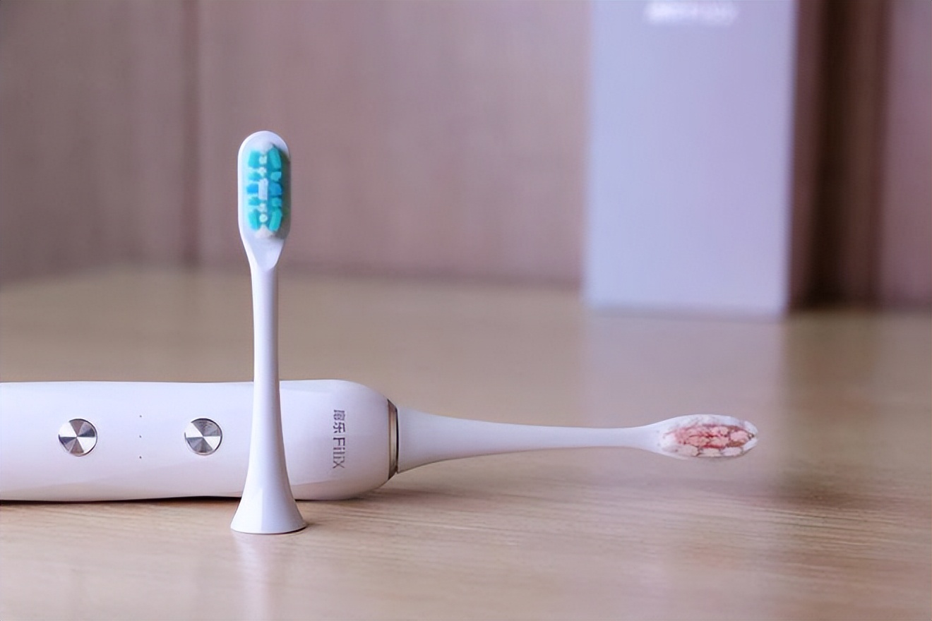 philipssonicare电动牙刷,usmile电动牙刷y1和y1s哪个型号好