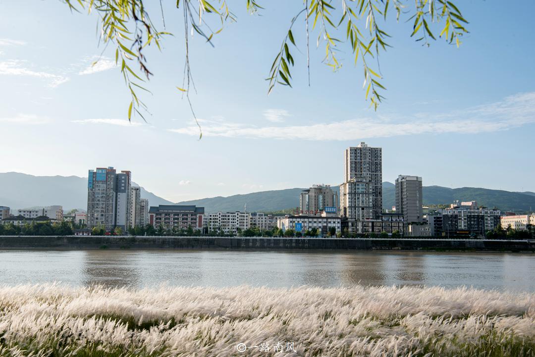广元市城市风景一角,四川广元的城市面貌