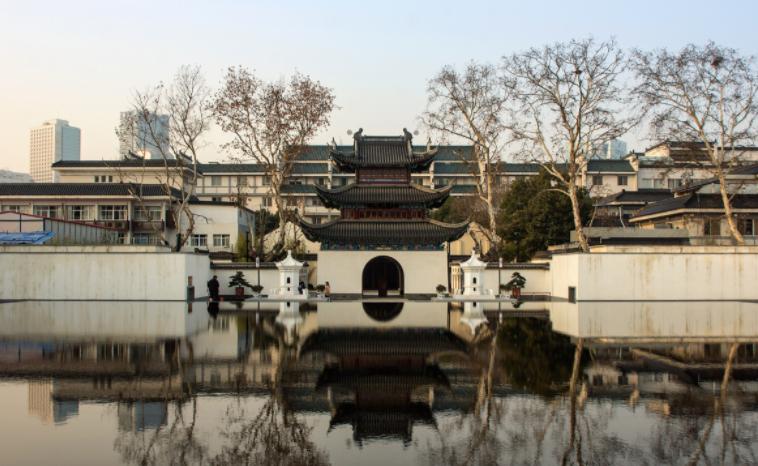 首个被撤销的直辖市南京，如今是重要的科教中心之一，已成功逆袭