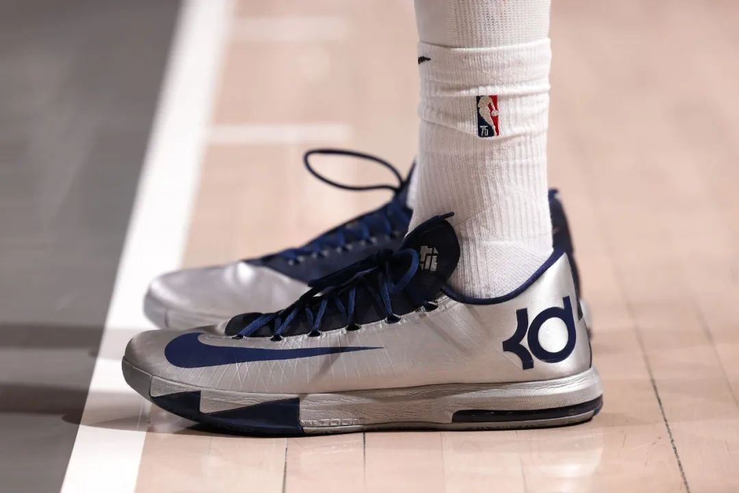 nba杜兰特最超神表现的比赛 (杜兰特单场得分新高)