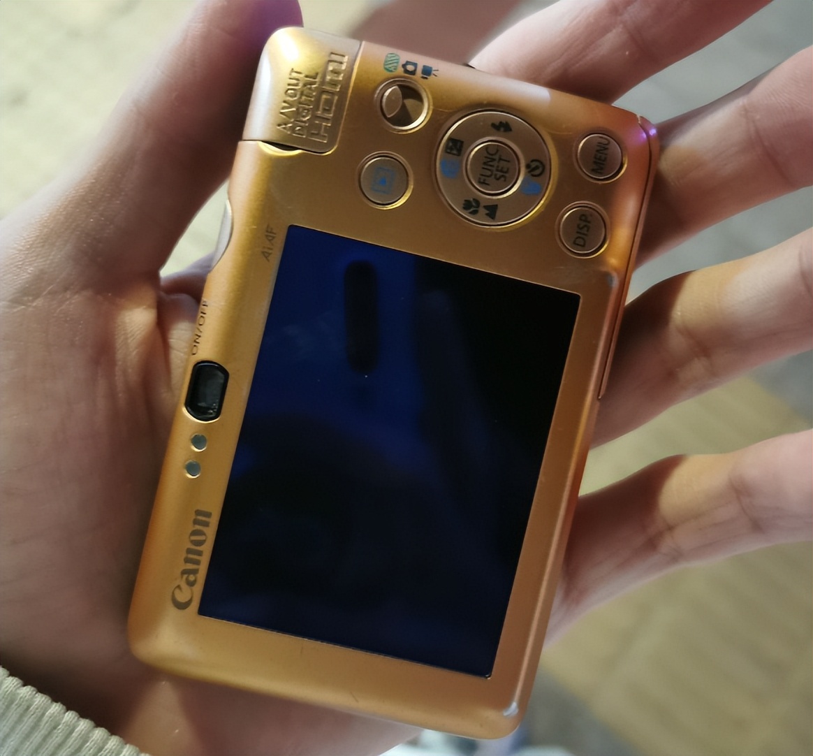 曾经论斤称的电子垃圾现在一台卖三百！CCD相机能大火是为哪般？