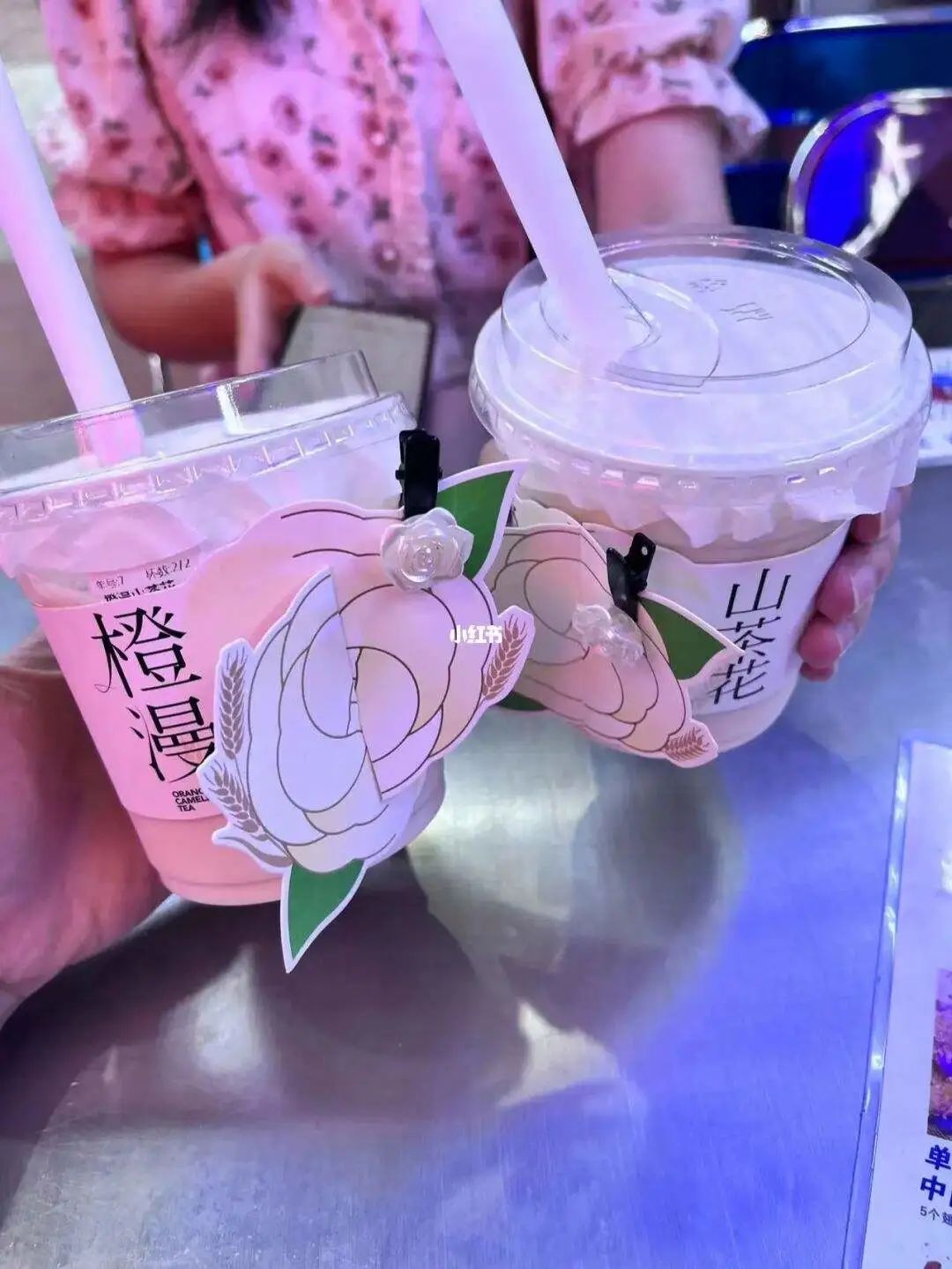 年轻人开奶茶店的优势和劣势,新开奶茶店的出路