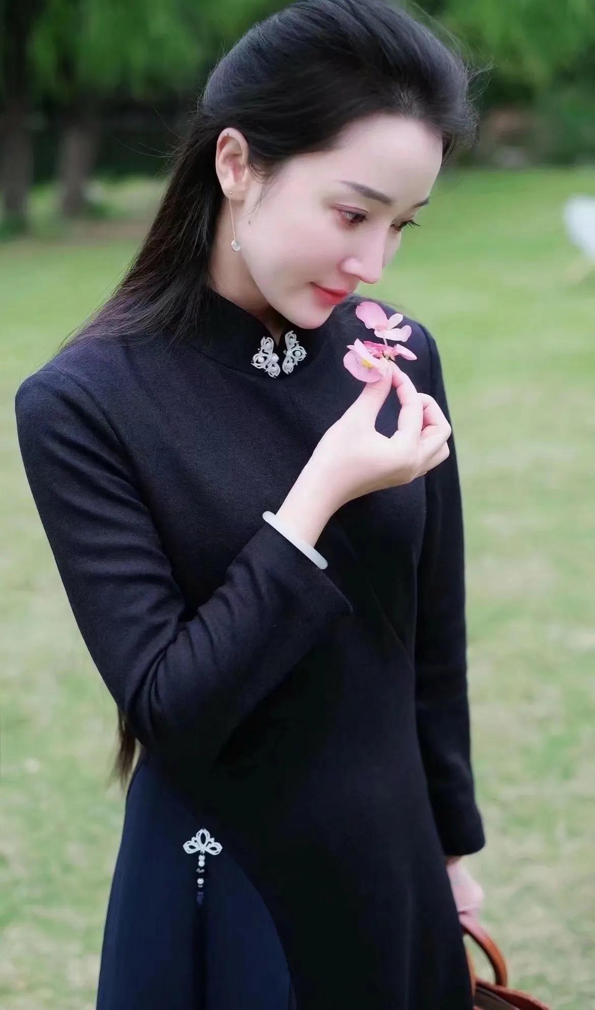 QQ美女3，欢迎提出意见和建议