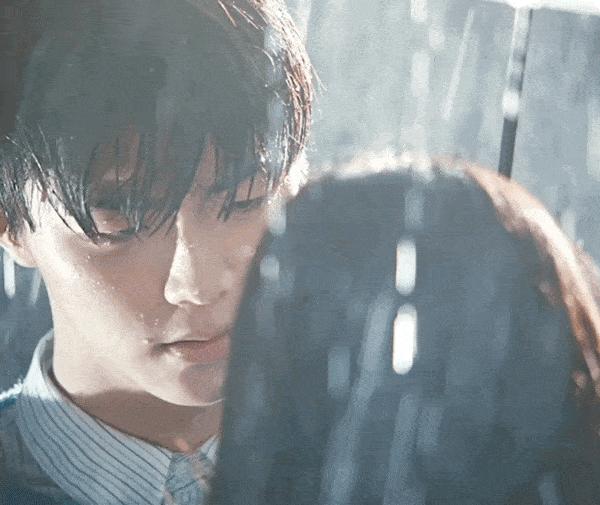 国产伞界“黑马”崛起！突破传统雨伞设计，风雨越大越显厉害