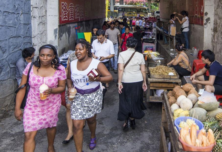 数万非洲人在广州生活，为何会突然选择离开？